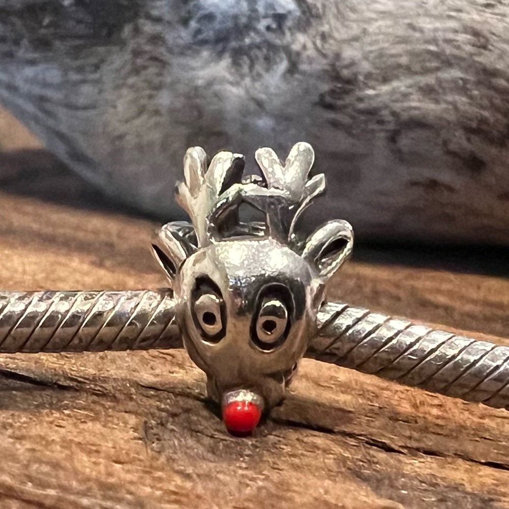 Authentic Chamilia Charm Rudolph The Red Nosed Reindeer Enamel Bead Christmas